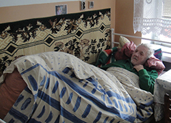 “Фронт Змін” закупив ліки для самотніх старих Ужгорода