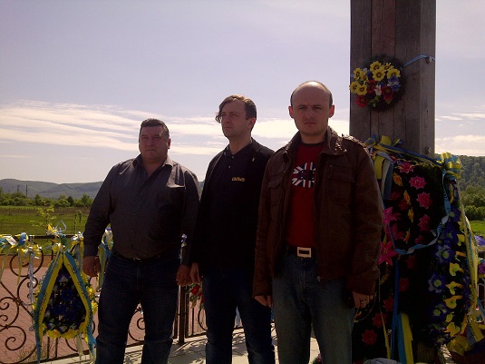 Нардеп Леонов відвідав на Закарпатті меморіальний парк «Красне Поле» (ФОТО)