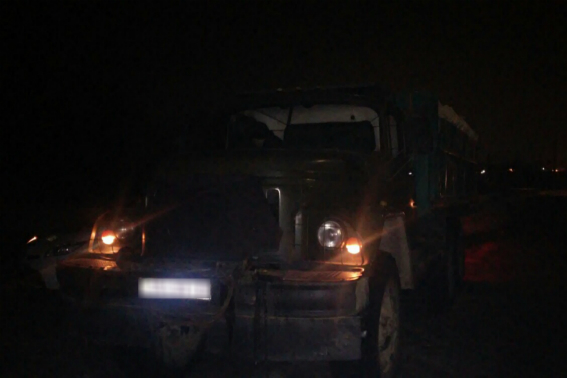 У Сваляві зупинили вантажівку із сумнівним багажем (ФОТО)