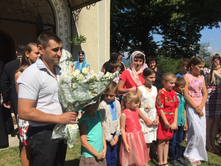 Очільник Мукачівської єпархії УПЦ МП особисто підтримав парафіян в Ірляві у невиконанні судового рішення про повернення церкви