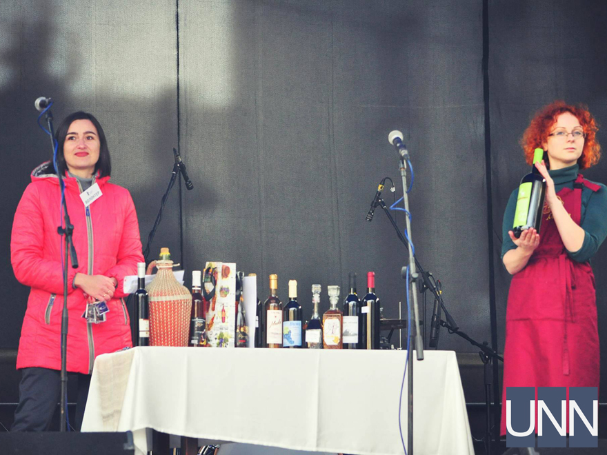 "Закарпатське божоле" 2017: ужгородці продегустували вина 40 виноробів (ФОТО)