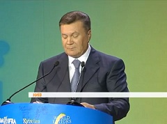 Янукович побажав журналістам заангажованості (ВІДЕО)