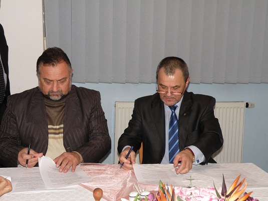Українці Словаччини і управління культури Закарпатської ОДА підписали договір на 2014 – 2015 роки (ФОТО)