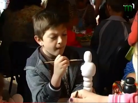 В ужгородському музеї дітей вчили власноруч виготовляти іграшки (ВІДЕО)