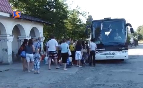 Ще 40 вірників з Рахівщини за підтримки Петьовки вирушили в паломництво до Почаєва (ВІДЕО)