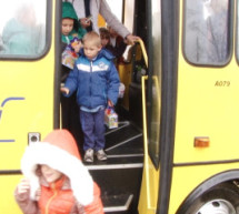 Школярам Лохова подарували шкільний автобус (ВІДЕО)