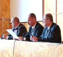 На сесії Хустської райради говорили про оплату за електрику, бюджет і проблемні дороги (ВІДЕО)