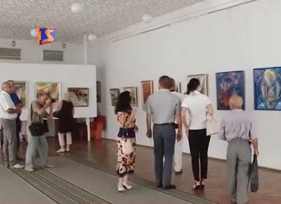 У Мукачеві презентували свої роботи митці творчого об’єднання «Райдуга» (ВІДЕО)