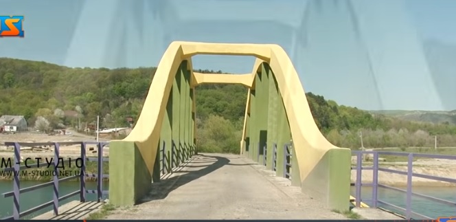 Міст закоханих відновили у Невицькому біля Ужгорода (ВІДЕО)