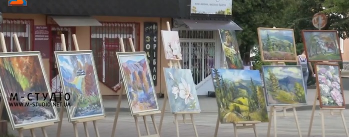 На Рахівщині відкрили виставку самодіяльних художників гірського району (ВІДЕО)