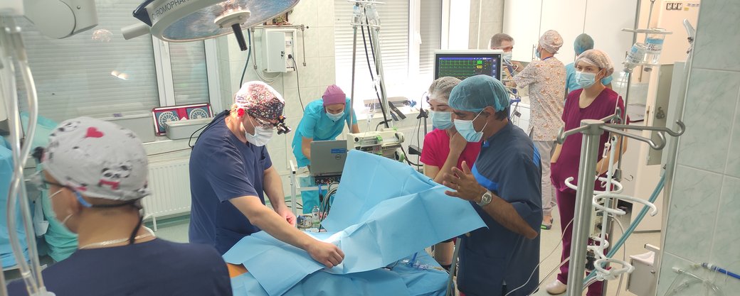 Спільну операцію на відкритому серці провели нейрохірурги та кардіохірурги в Ужгороді (ФОТО, ВІДЕО)