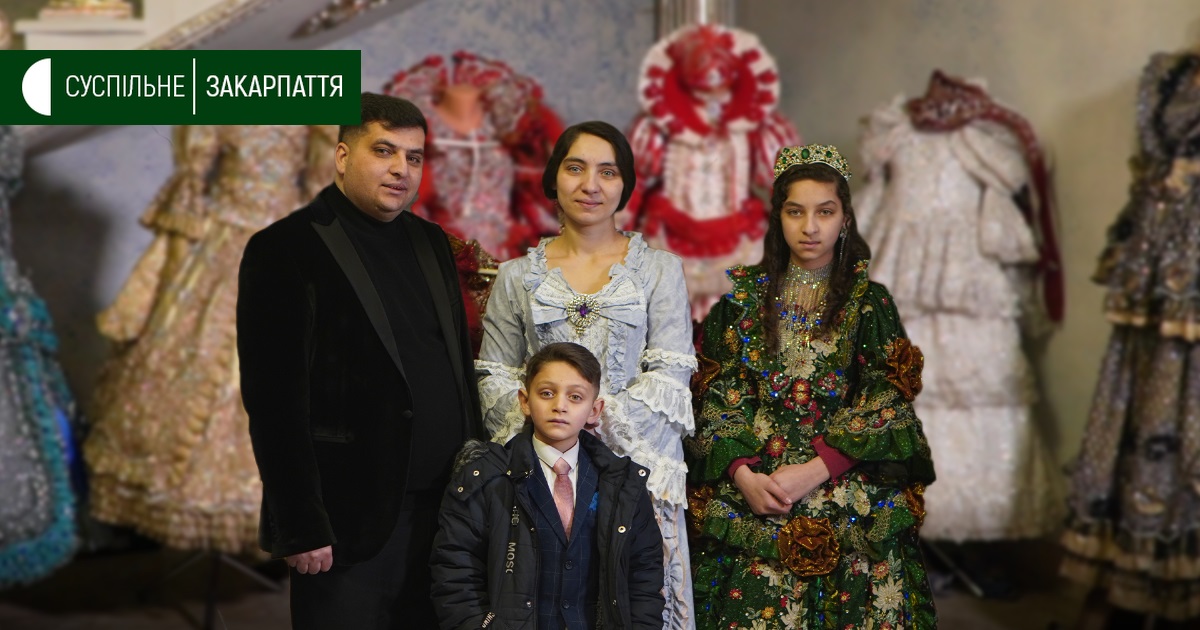 Цигани Богар з Підвиноградова шиють для себе одяг і хочуть створити музей ромської культури (ФОТО, ВІДЕО)