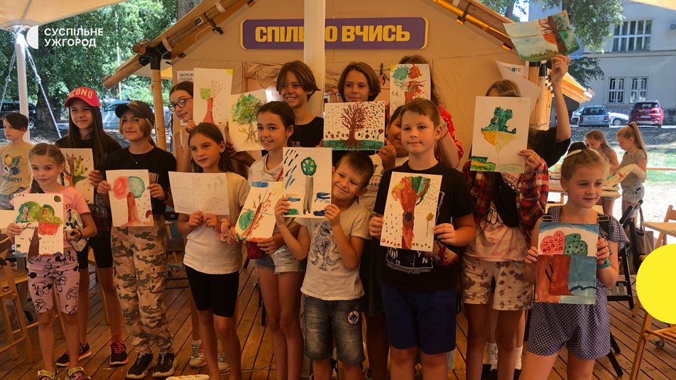 Понад сотню дітей щодня відвідують літній простір “Спільно Кепм в Ужгороді” (ФОТО, ВІДЕО)