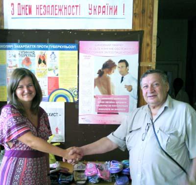 Ужгородські єдиноцентристи привітали одиноких громадян