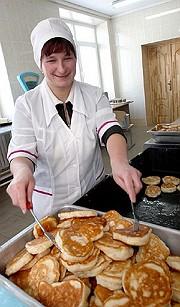 В Ужгороді 5 тисяч школярів харчуються за 3,30 грн. в день