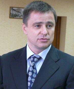 Заступник Голови Партії регіонів заявив, що в структурах влади Закарпаття забагато представників Єдиного Центру