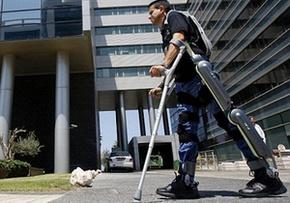 В Ізраїлі розробили костюм, який дозволить паралізованим знову ходити