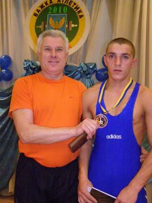 Закарпатські спортсмени здобули "сріло" та "бронзу" на кубку України з важкої атлетики 