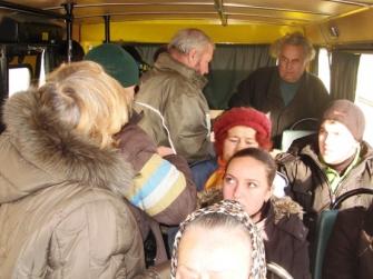 В Ужгороді з переповненої маршрутки випала літня жінка (ВІДЕО)