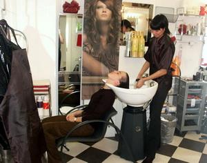 В ужгородській перукарні циганка обікрала клієнтку 