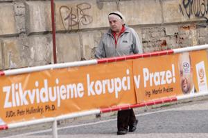 Українці у Чехії стикаються з корупцією, до якої самі ж спричинилися (ФОТО)