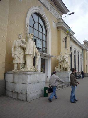 Ремонт платформ і колій залізничного вокзалу в Мукачеві коштував 2 млн 525 тис. грн.