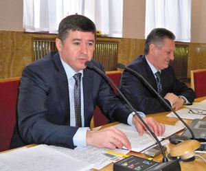 Депутати Закарпатськоїм облради затвердили низку програм і додатково розподілили між районами 20 мільйонів гривень