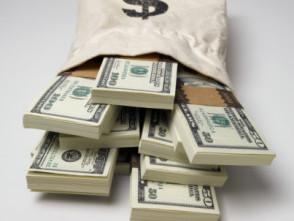Закарпатка „кинула” державний банк на 125 тисяч доларів