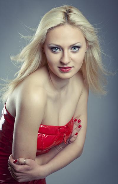 «Міс УжНУ-2011» стала студентка юридичного факультету Вікторія Гаврилко (ФОТО)