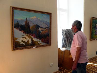 В Ужгороді відкрилася ювілейна виставка художника Василя Брензовича