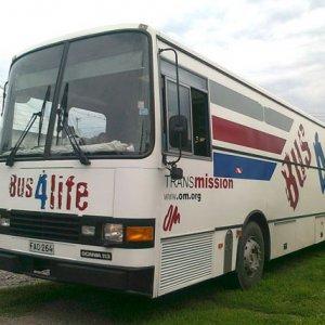 Закарпаттям подорожував фінський християнський автобус-бібліотека «Bus4life» (ФОТО)