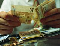 Торги на міжбанку відкрилися в діапазоні 11,4389-11,4493 грн/євро