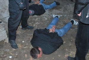 У Хусті затримали групу злочинців, які готували напад на "обмінник" (ФОТО)
