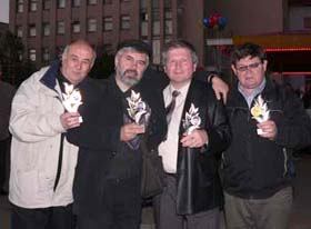 Ужгород: Кілька журналістів гірського краю отримали вагомі нагороди — кубки "Патріот Закарпаття"