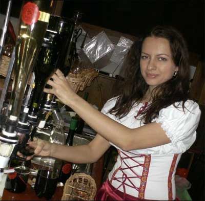 В Ужгороді триває свято молодого вина "Закарпатське Божоле"