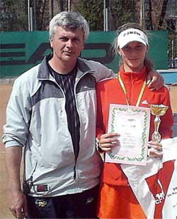 Вікторія Бонь з тренером Віктором Павлишинцем