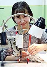 Закарпаття: ЗАТ "Ужгородська швейна фабрика" вже понад 60 років випускає жіночий і чоловічий одяг