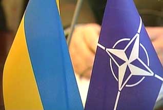 Ющенко, Тимошенко і Яценюк спільно звернулися в НАТО з проханням про членство України