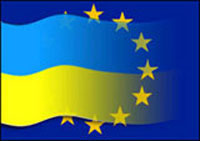 Від сьогодні Європа буде менше вимагати від українців при видачі їм віз