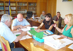Закарпатські депутати вивчають матеріалів 18-ої сесії облради, призначеної на 25 липня     