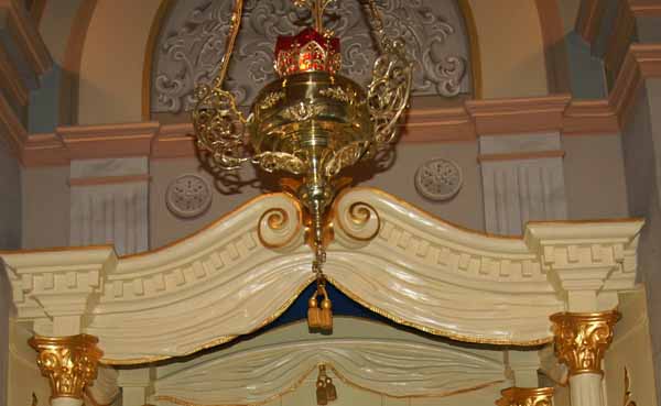 На днях в Христовоздвиженском греко-католическом кафедральном соборе г. Ужгорода появилась часовня в честь иконы Мария-Повчанской Богородицы