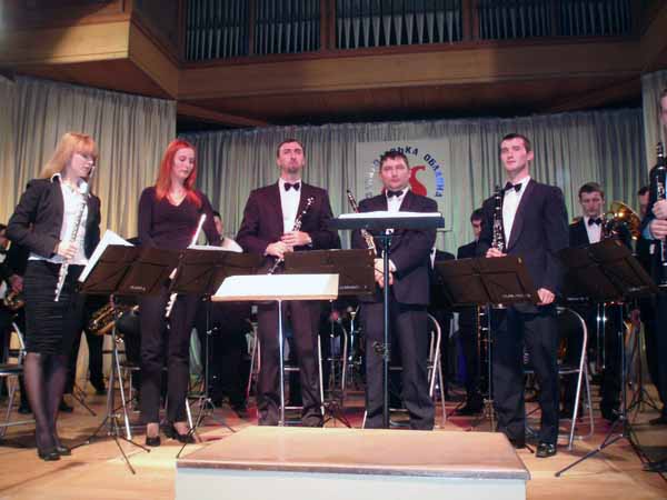 В Закарпатской областной филармонии состоялся концерт духового оркестра филармонии "На крыльях песни"
