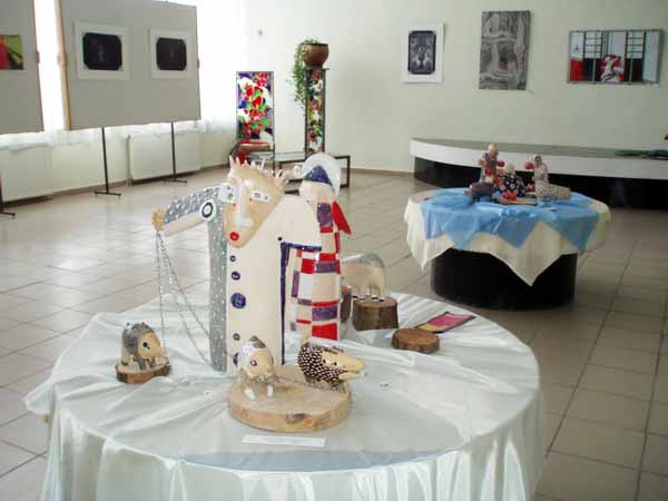 В Ужгороді проходить виставка молодих митців
