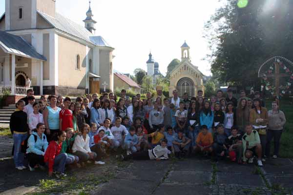 В  закарпатском Межгорье состоялся молодежный фестиваль духовной песни (ФОТОРЕПОРТАЖ)