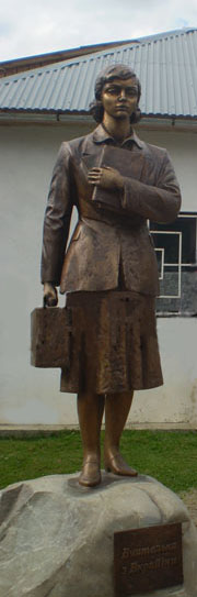 Памятник учительнице из Великой Украины открывают сегодня в закарпатском селе Колочава