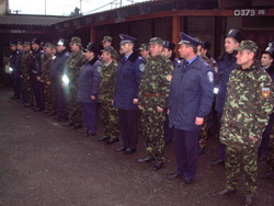 В закарпатском Мукачево общественный порядок совместно защищают казаки и милиционеры