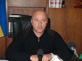 Мэр Ужгорода дал милиционерам деньги