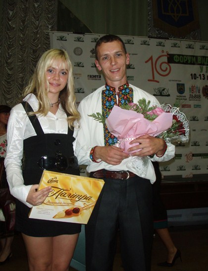 Ясінянець Володимир Тимчук презентував на форумі свою першу поетичну збірку