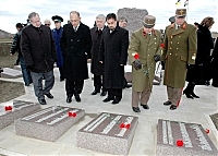 У Брянці на Луганщині відкрили меморіал закатованим військовополоненим та інтернованим угорцям 