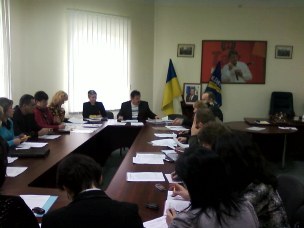 У Закарпатському "Єдиному центрі" обговорили негативні наслідки політичної та економічної кризи в Україні та шляхи їхнього подолання